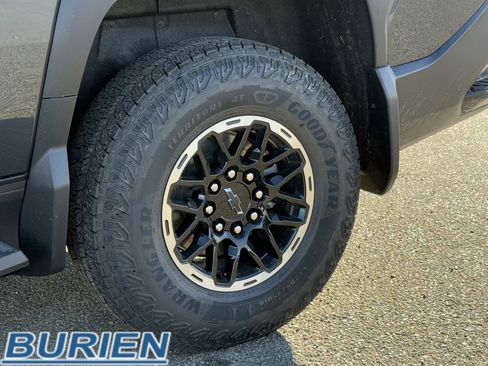 New 2026 Chevrolet Silverado EV Trail Boss image 36