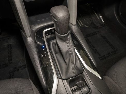 Used 2023 Toyota Corolla Cross LE image 14