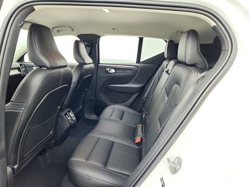 Certified 2024 Volvo XC40 B5 Core image 24