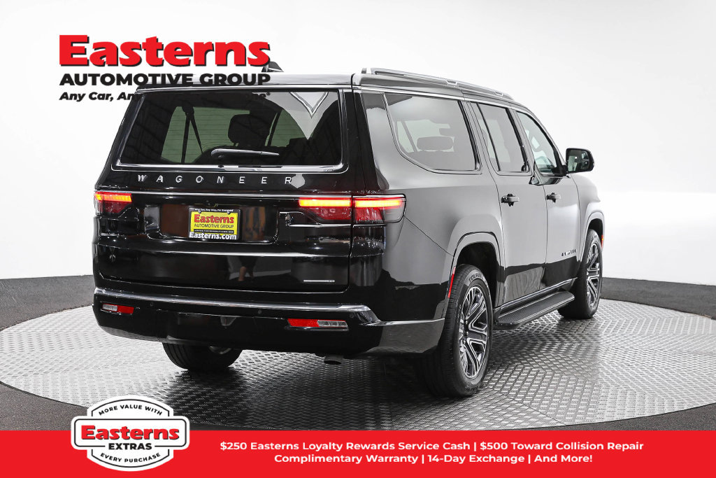 Used 2024 Jeep Wagoneer L Series II w/ Flexible Seating Group AWD/4WD image 6
