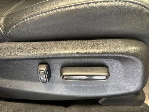 Used 2019 Honda CR-V Touring image 32