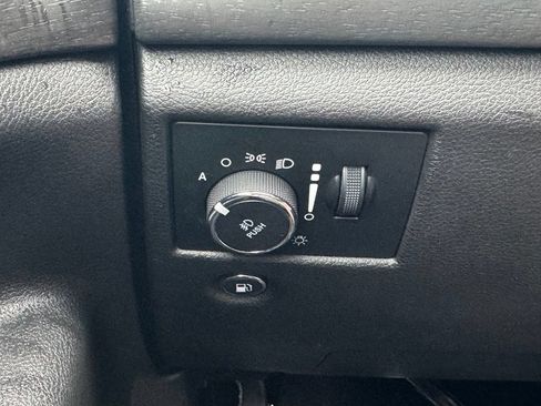 Used 2018 Jeep Grand Cherokee Altitude AWD/4WD image 34
