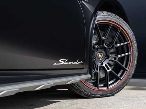 Used 2023 Lamborghini Huracan Sterrato AWD/4WD image 16