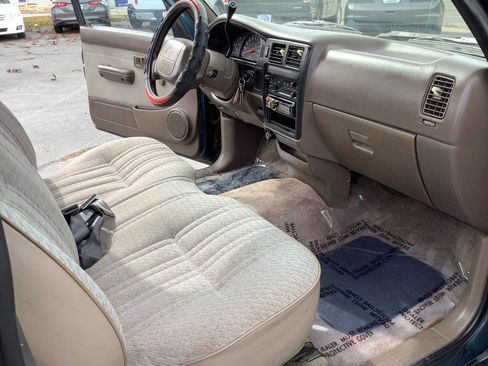 Used 1997 Toyota Tacoma 2WD Regular Cab image 25