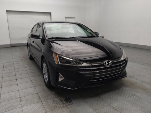 Used 2020 Hyundai Elantra SE FWD image 13