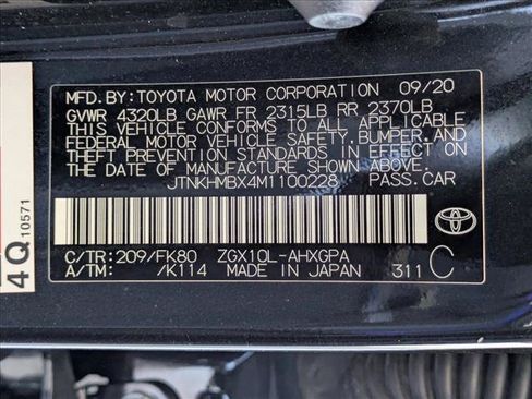 Used 2021 Toyota C-HR XLE FWD image 23