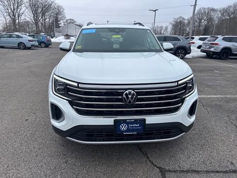 Used 2024 Volkswagen Atlas SE w/ Panoramic Sunroof Package image 2