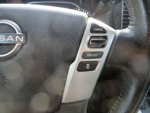 Used 2023 Nissan Titan SV w/ SV Convenience Package AWD/4WD image 19