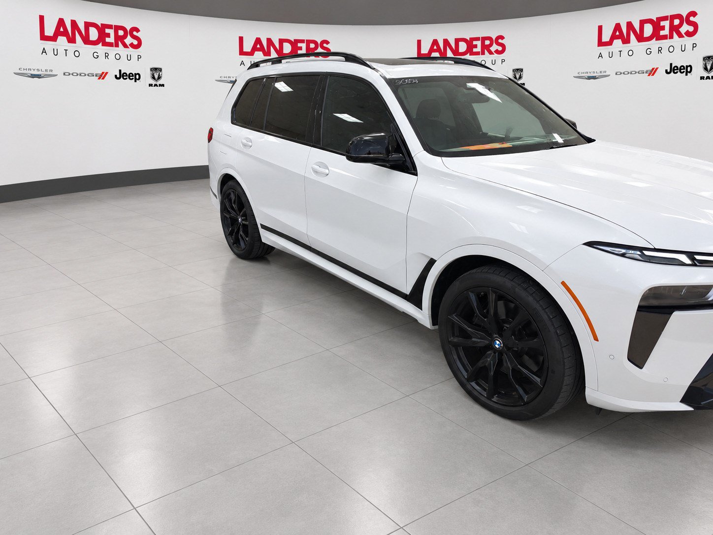 Used 2023 BMW X7 M60i w/ Executive Package AWD/4WD image 3