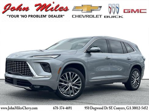 New 2025 Buick Enclave Avenir image 1