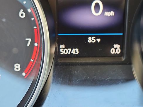 Used 2021 Volkswagen Tiguan SE w/ Panoramic Sunroof Package AWD/4WD image 13