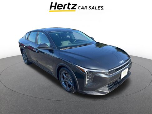 Used 2025 Kia K4 LXS image 1