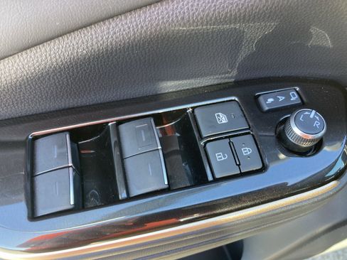 Certified 2024 Toyota Crown XLE image 15