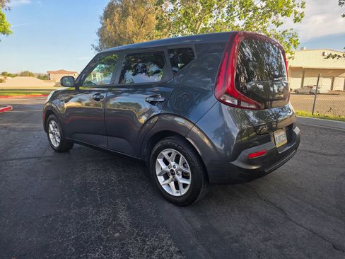 Used 2020 Kia Soul S FWD image 6