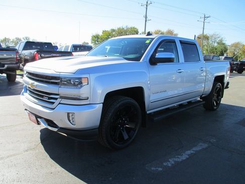 Used 2017 Chevrolet Silverado 1500 LTZ Z71 w/ LTZ Plus Package image 10