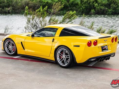 Used 2008 Chevrolet Corvette Z06 w/ Preferred Equipment Group RWD image 4