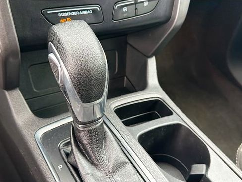 Used 2019 Ford Escape SE image 16