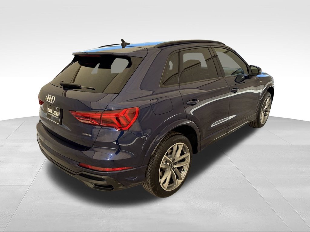 Used 2022 Audi Q3 2.0T Premium w/ Black Optic Sport Package AWD/4WD image 6