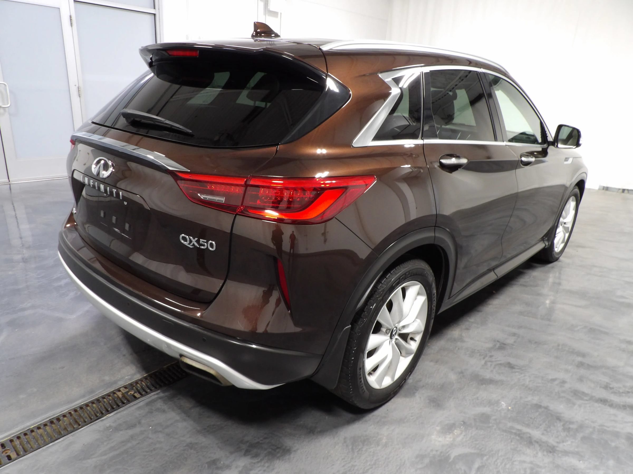Used 2021 INFINITI QX50 Essential w/ Convenience Package AWD/4WD image 5