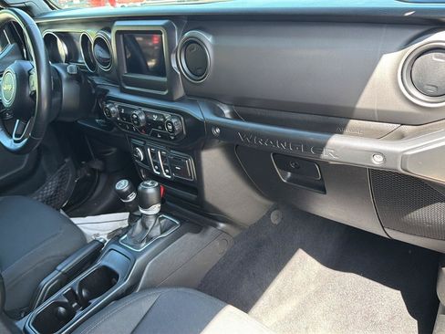 Used 2022 Jeep Wrangler Sport AWD/4WD image 21