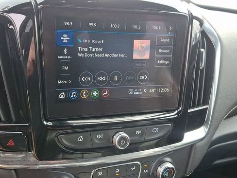 Used 2023 Chevrolet Traverse LT w/ Midnight/Sport Edition image 22