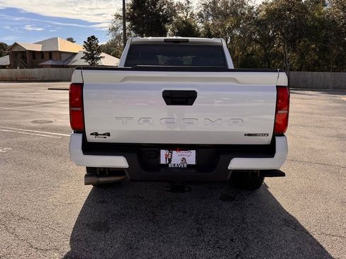 Used 2024 Toyota Tacoma TRD Sport image 8