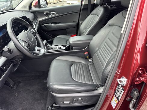 Certified 2025 Kia Sportage SX image 9