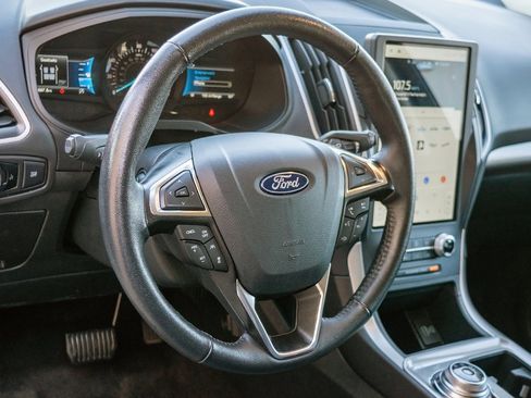 Used 2024 Ford Edge SEL image 14