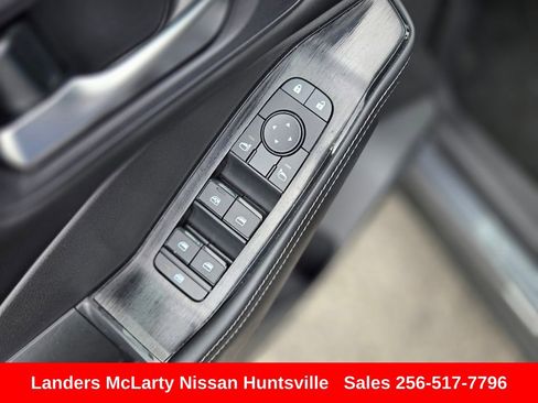 Used 2023 Nissan Rogue SV w/ SV Premium B Package FWD image 22