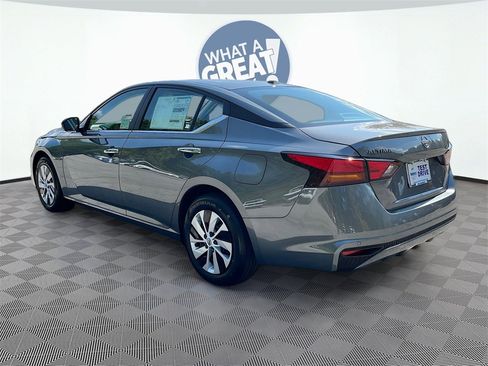 Used 2025 Nissan Altima 2.5 S image 6