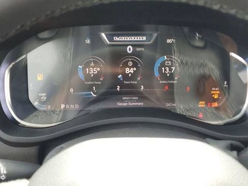 New 2026 RAM 2500 Laramie AWD/4WD image 19