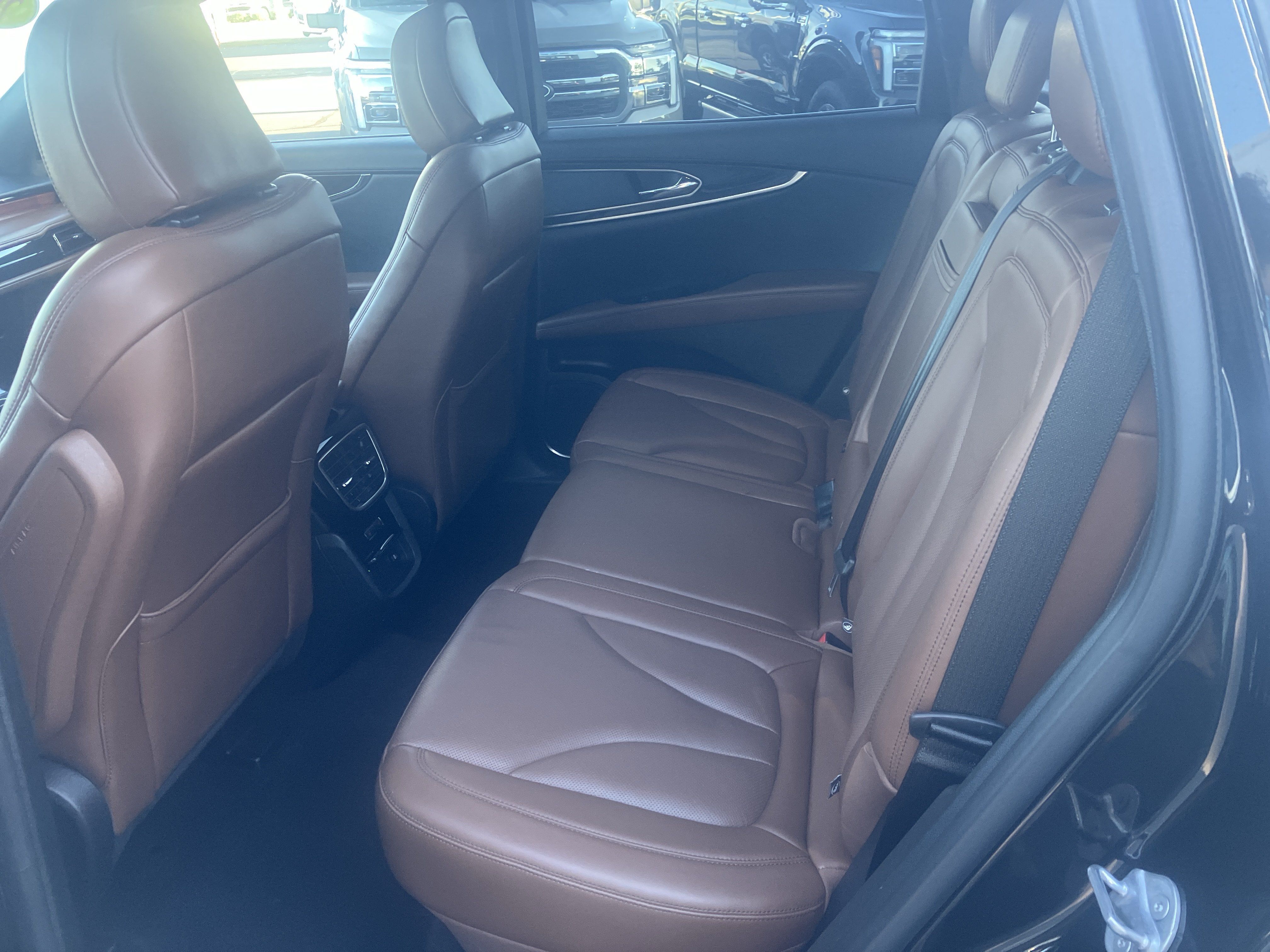 Used 2023 Lincoln Nautilus Reserve AWD/4WD image 17
