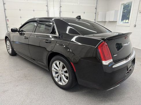 Used 2016 Chrysler 300 Limited AWD/4WD image 7