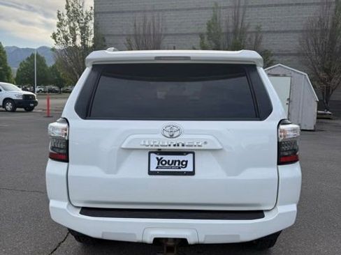 Used 2016 Toyota 4Runner SR5 Premium AWD/4WD image 7