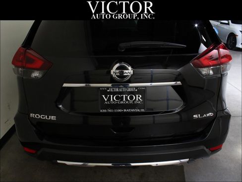 Used 2018 Nissan Rogue SL image 10