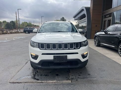 Used 2019 Jeep Compass Latitude w/ Cold Weather Group image 2