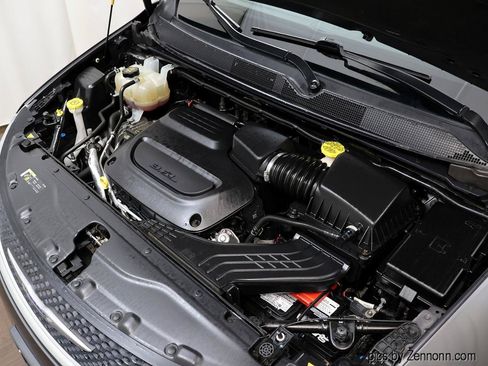 Used 2019 Chrysler Pacifica Limited FWD image 38