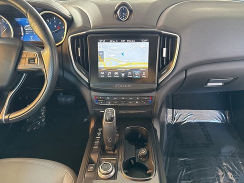 Used 2020 Maserati Ghibli image 14