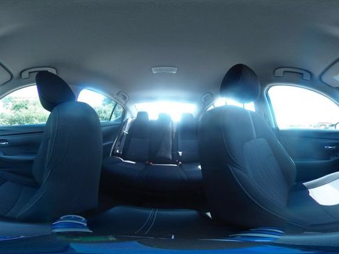 Used 2025 Nissan Sentra SV FWD image 39