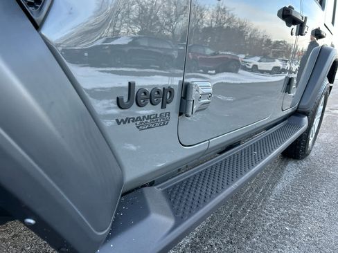Used 2021 Jeep Wrangler Unlimited Sport image 27