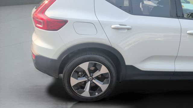 Certified 2024 Volvo XC40 B5 Plus w/ Protection Package Premier AWD/4WD image 21