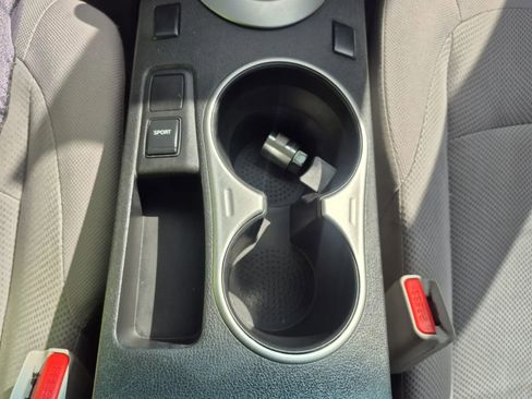 Used 2015 Nissan Rogue S w/ Convenience Package FWD image 22