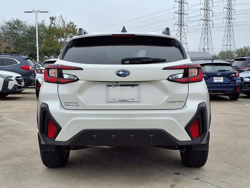 Certified 2025 Subaru Crosstrek 2.0i Premium image 6