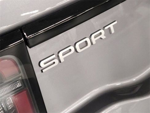 Used 2025 Land Rover Discovery Sport S image 13