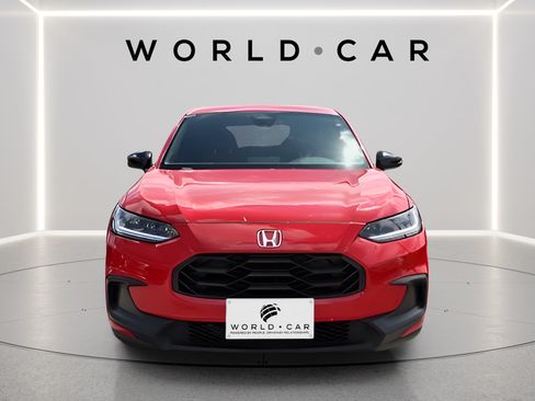 Used 2023 Honda HR-V Sport image 2