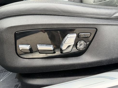 Used 2022 BMW 750i xDrive w/ Executive Package image 15