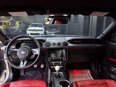 Used 2022 Ford Mustang GT Premium w/ GT Performance Package RWD image 18