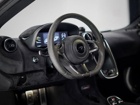 Used 2019 McLaren 600LT RWD image 18