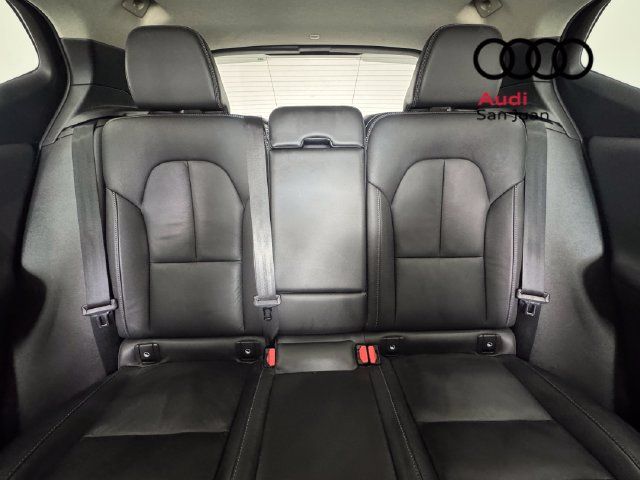 Used 2023 Volvo XC40 B5 Plus w/ Driver Assist Package AWD/4WD image 15