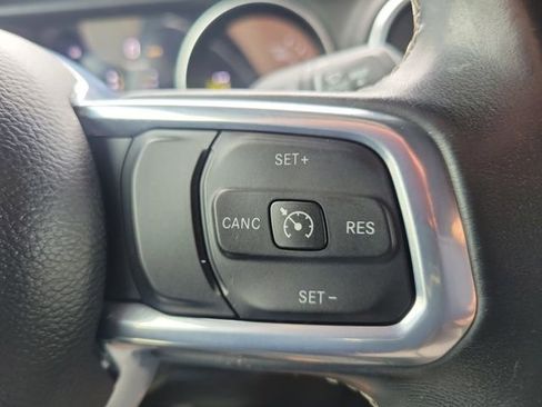 Used 2021 Jeep Wrangler Unlimited Sahara AWD/4WD image 21
